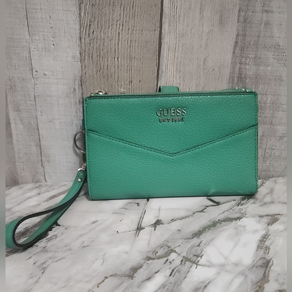 Guess Handbags - 🌷GUESS Double Zip Organizer Wallet/ Wrislet in Mint Green🌷Imperfections